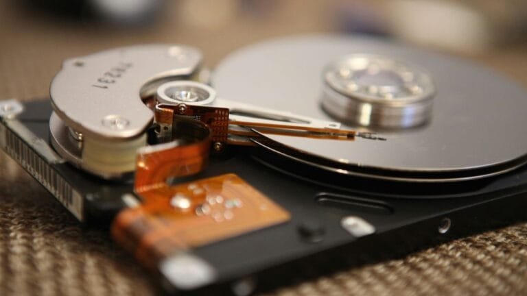 How Computers Store Data: Memory, Storage, and Everything In Between