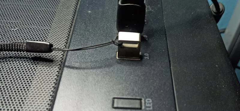 connect the usb flash drive to your computer